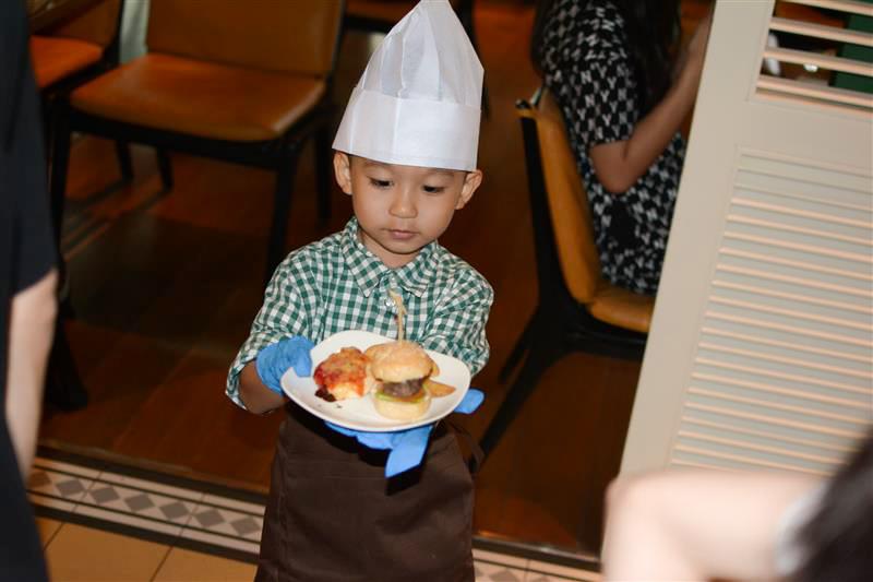 Món quà đặc biệt Tiến Phước dành tặng khách hàng dịp Tết Trung thu - Món quà đặc biệt Tiến Phước dành tặng khách hàng dịp Tết Trung thu