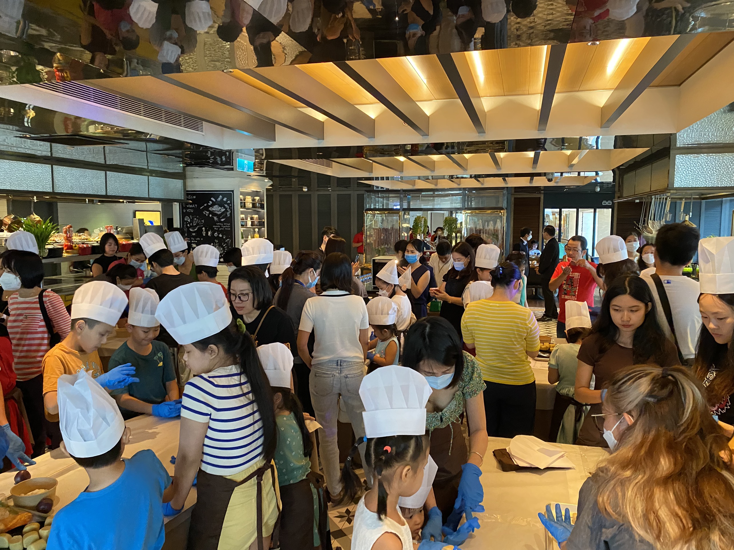 Món quà đặc biệt Tiến Phước dành tặng khách hàng dịp Tết Trung thu - Món quà đặc biệt Tiến Phước dành tặng khách hàng dịp Tết Trung thu